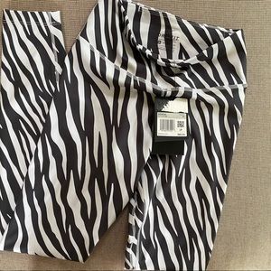 NWT Nike Dri-Fit Leggings